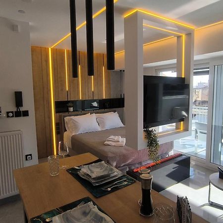 Larisa Absolute Suites, Sky View Smart Home エクステリア 写真
