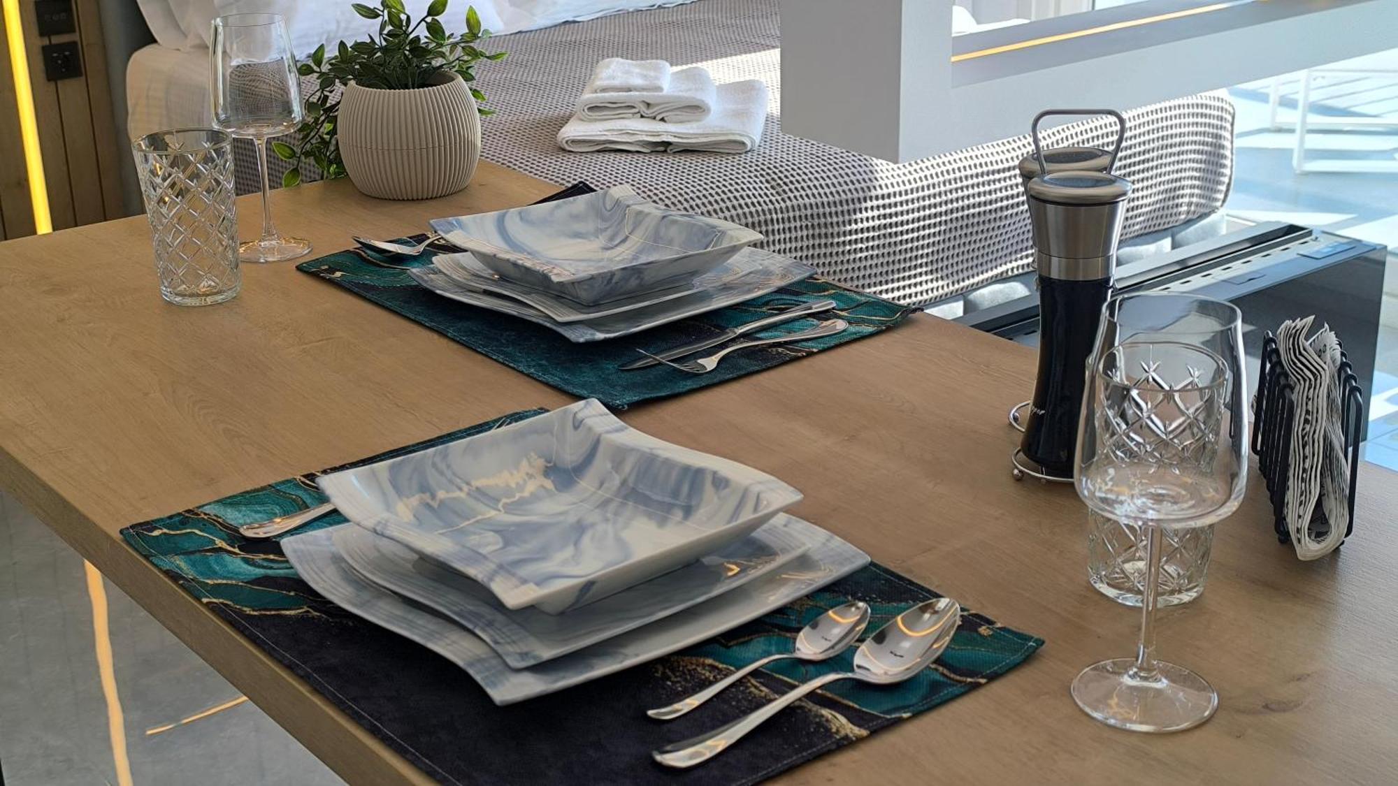 Larisa Absolute Suites, Sky View Smart Home エクステリア 写真