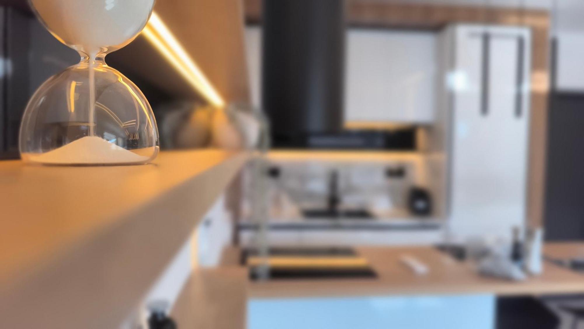 Larisa Absolute Suites, Sky View Smart Home エクステリア 写真