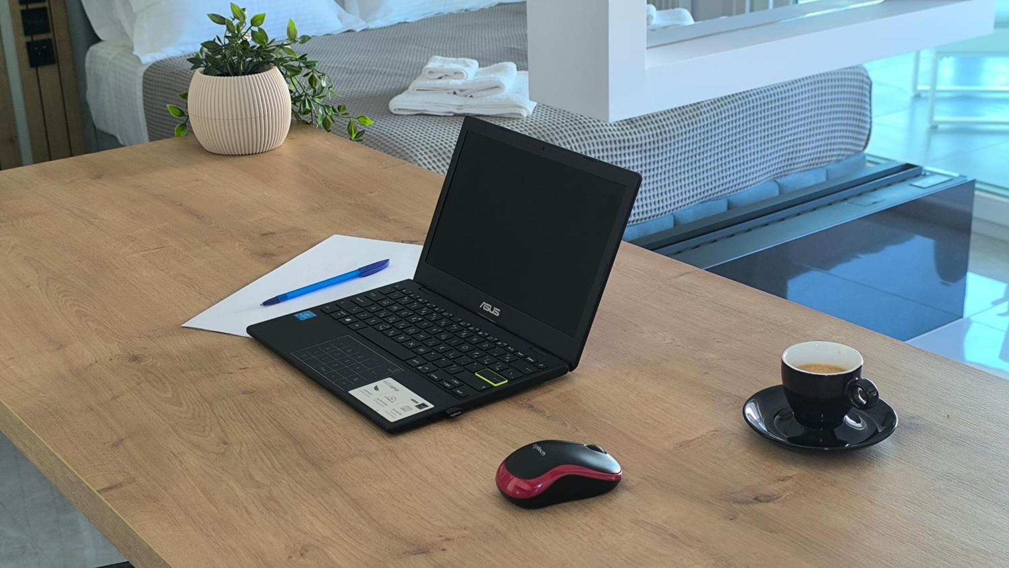 Larisa Absolute Suites, Sky View Smart Home エクステリア 写真
