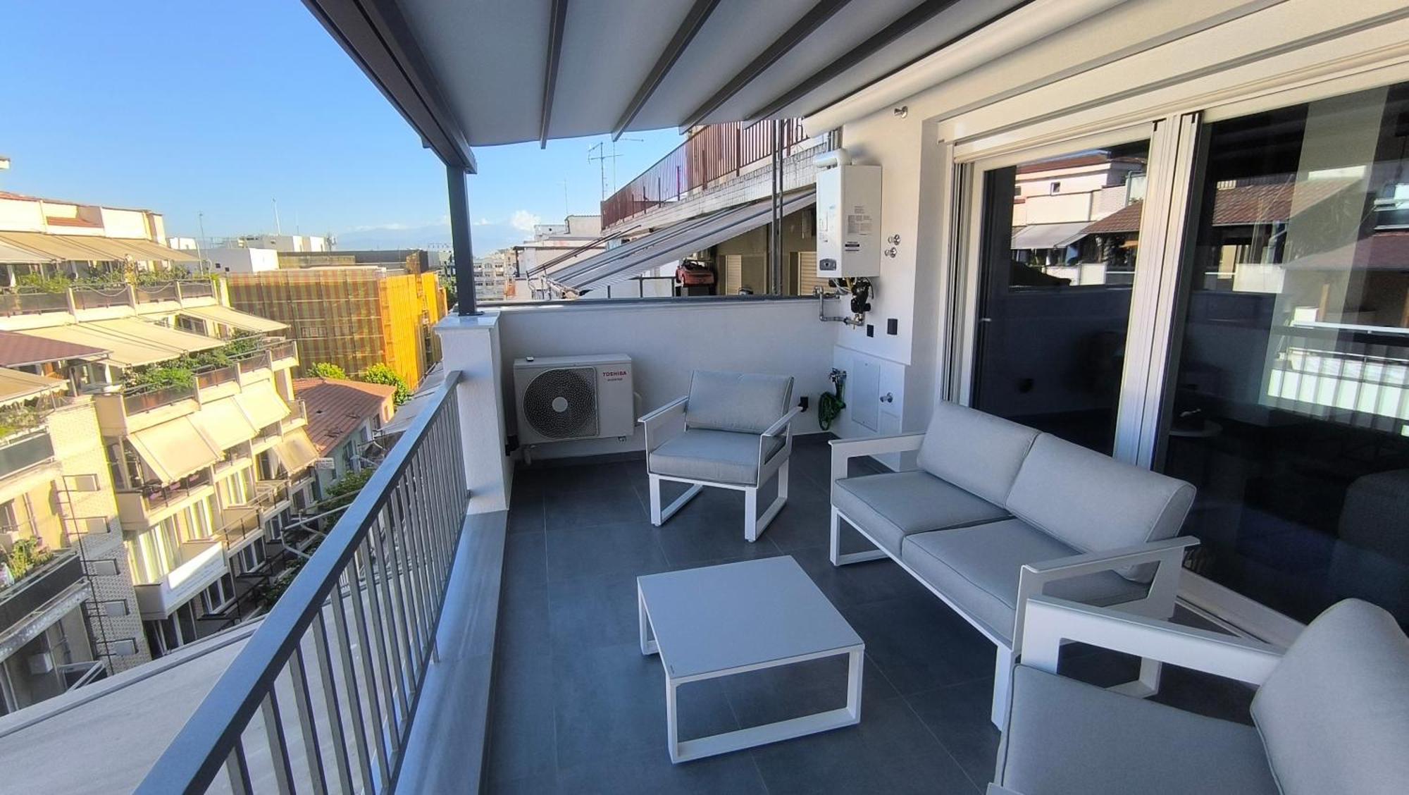 Larisa Absolute Suites, Sky View Smart Home エクステリア 写真