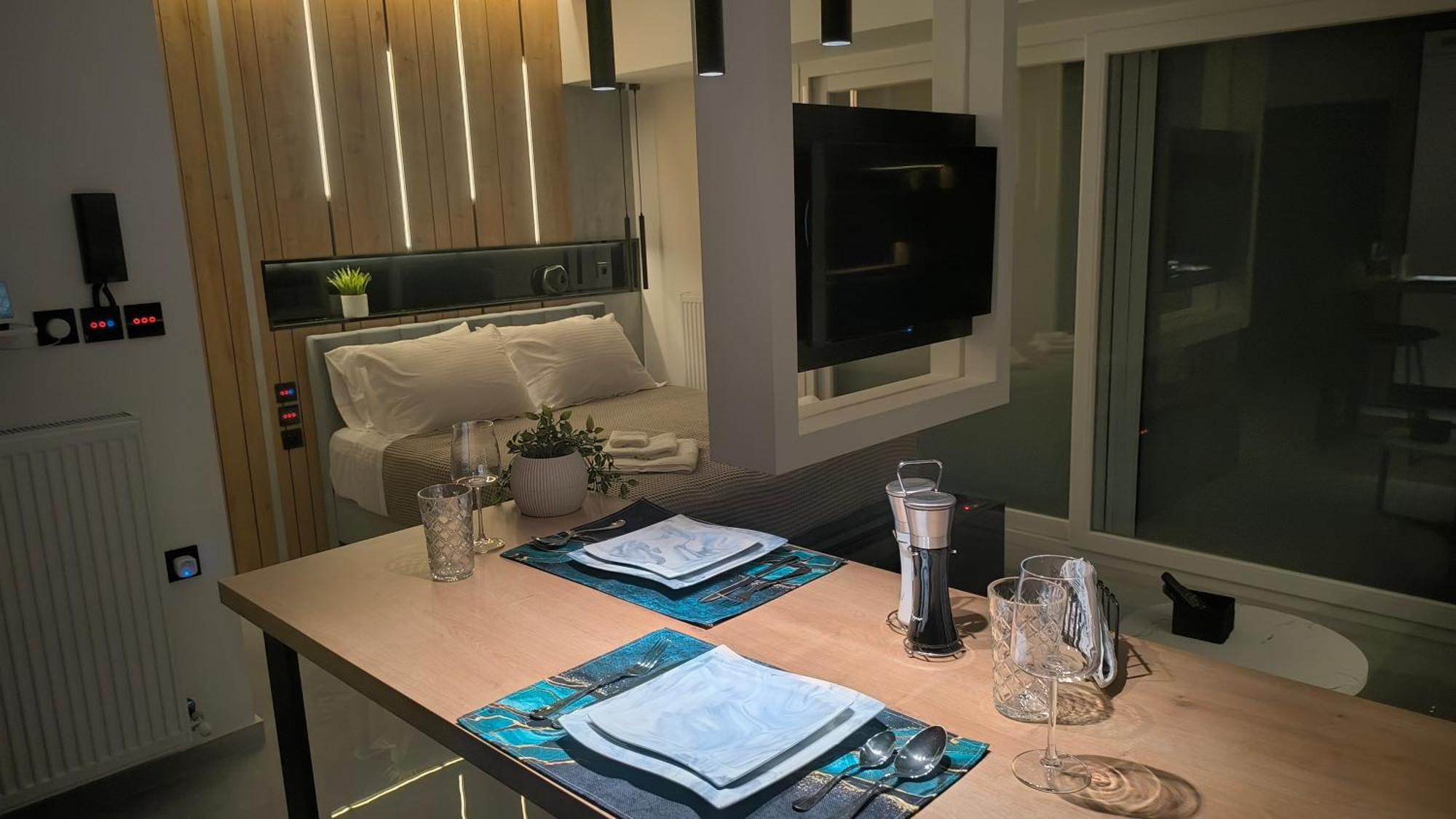 Larisa Absolute Suites, Sky View Smart Home エクステリア 写真