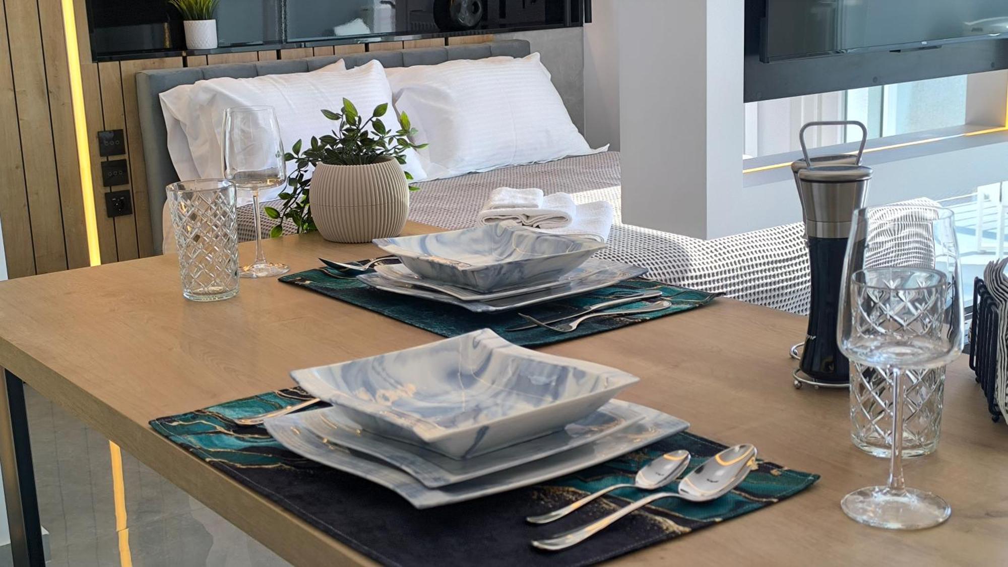 Larisa Absolute Suites, Sky View Smart Home エクステリア 写真